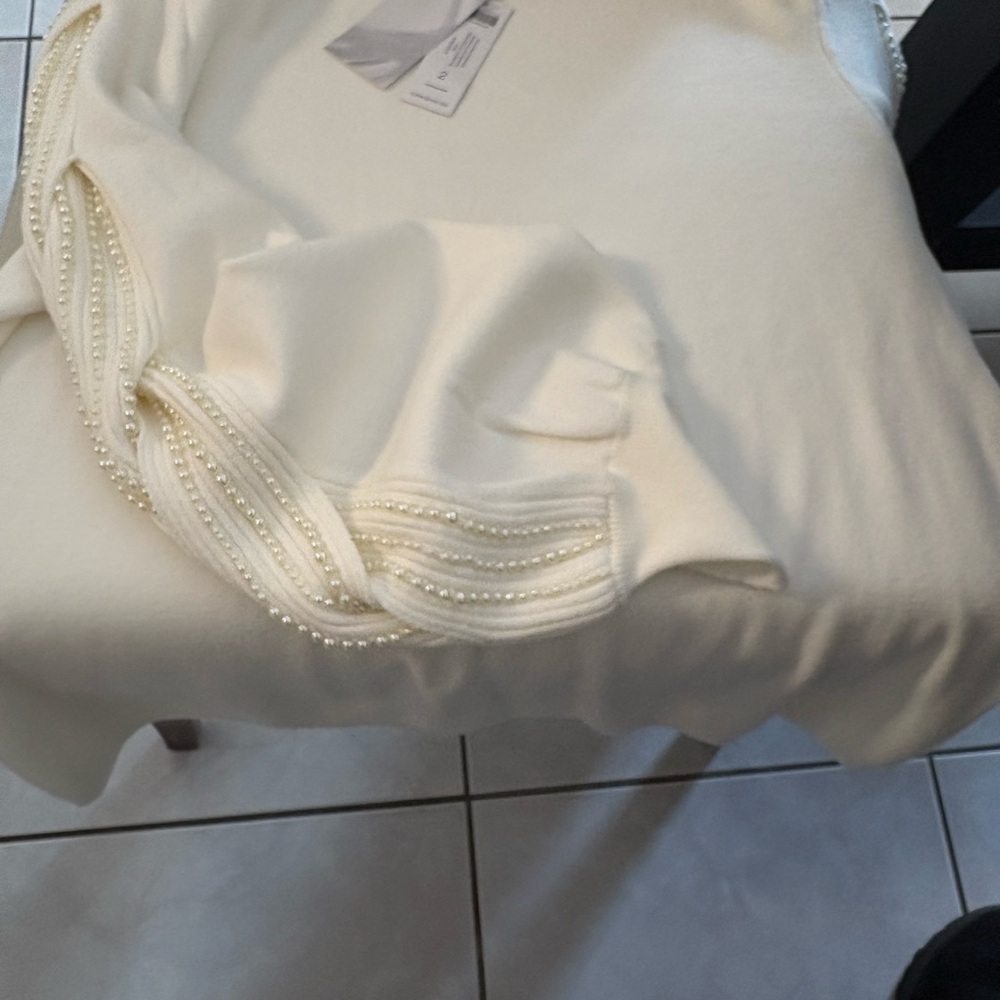 Chico's Elegant White Sweater with Pearl Accents - Picture 7 of 11
